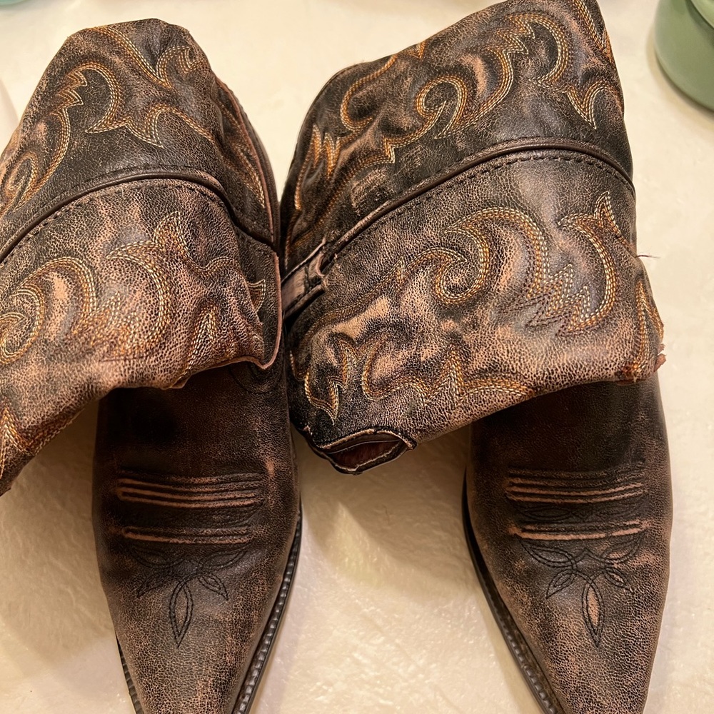 Laredo Wide Calf Cowgirl Boots